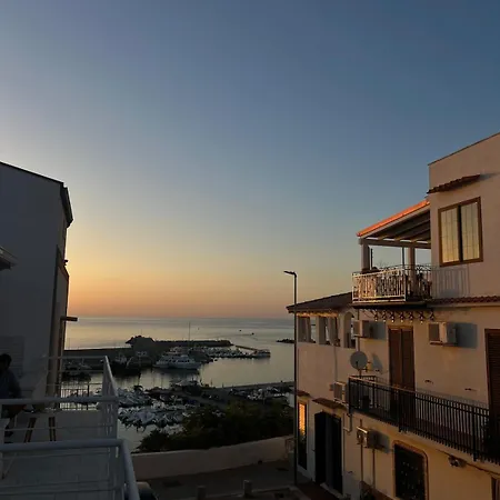 Apartment House Sea View Terrasini